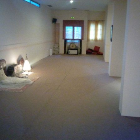 Espacio para prácticas de yoga Espacio para prácticas de yoga